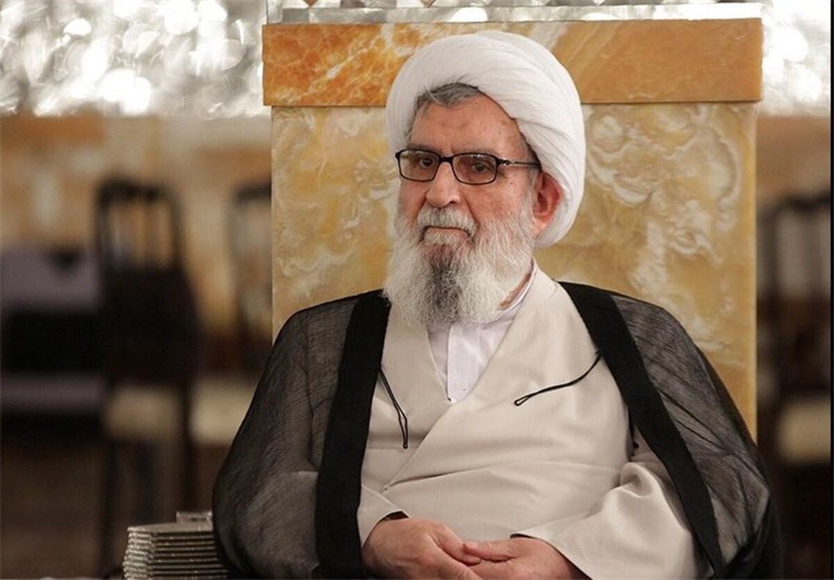 گلایه آیت الله واعظ طبسی از رفتار قوه قضائیه با فرزندش