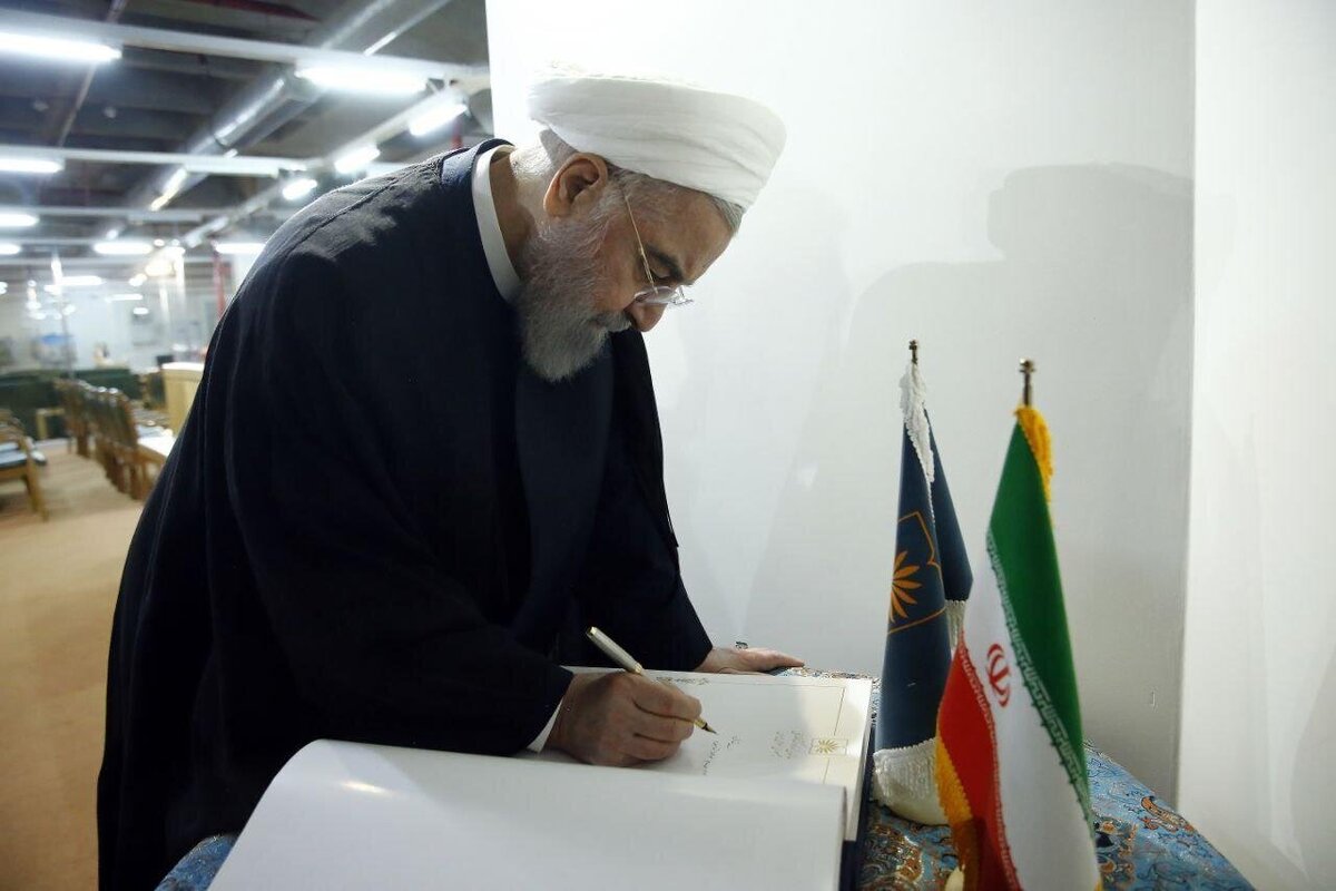 بازدید حسن روحانی از سازمان اسناد ایران +تصاویر