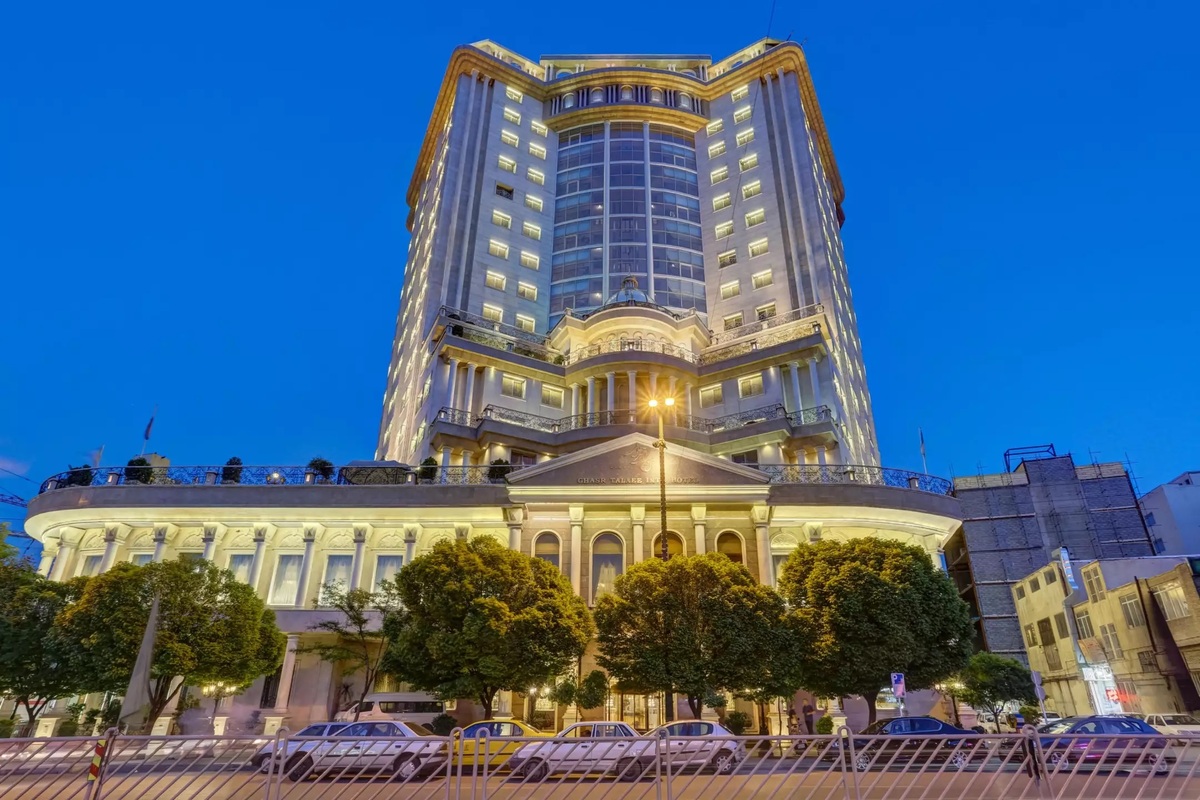 هزینه اقامت در هتل‌های مشهد در آستانه میلاد امام رضا (ع) چقدر است؟