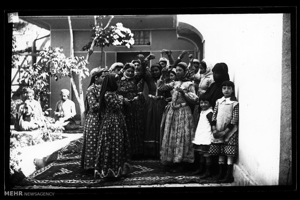 عکس‌های تاریخی کمتر دیده شده از مردم تهران و اصفهان +تصاویر