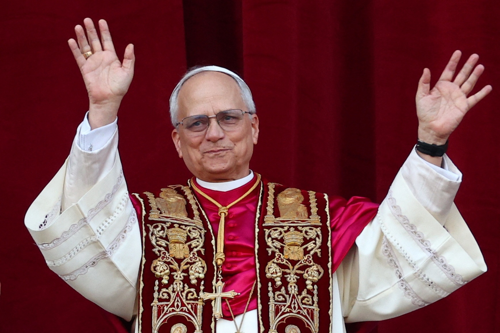 عکس| شباهت چهره پاپ جدید و کلودیو رانیری سوژه شد عکس| شباهت چهره پاپ جدید و کلودیو رانیری سوژه شد