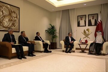 ببینید| دیدار و گفت‌و‌گوی عراقچی و وزیر خارجه قطر