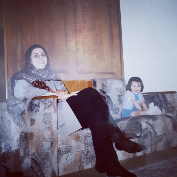 زهرا مددی کیست؟