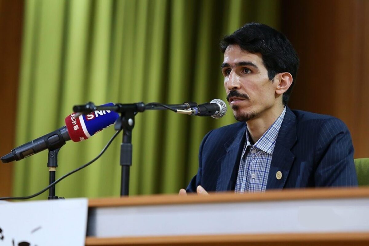 مالک شریعتی: حالا که دانش‌آموزان ساعت ۶ به مدرسه می‌روند، مجلس هم همین ساعت شروع شود