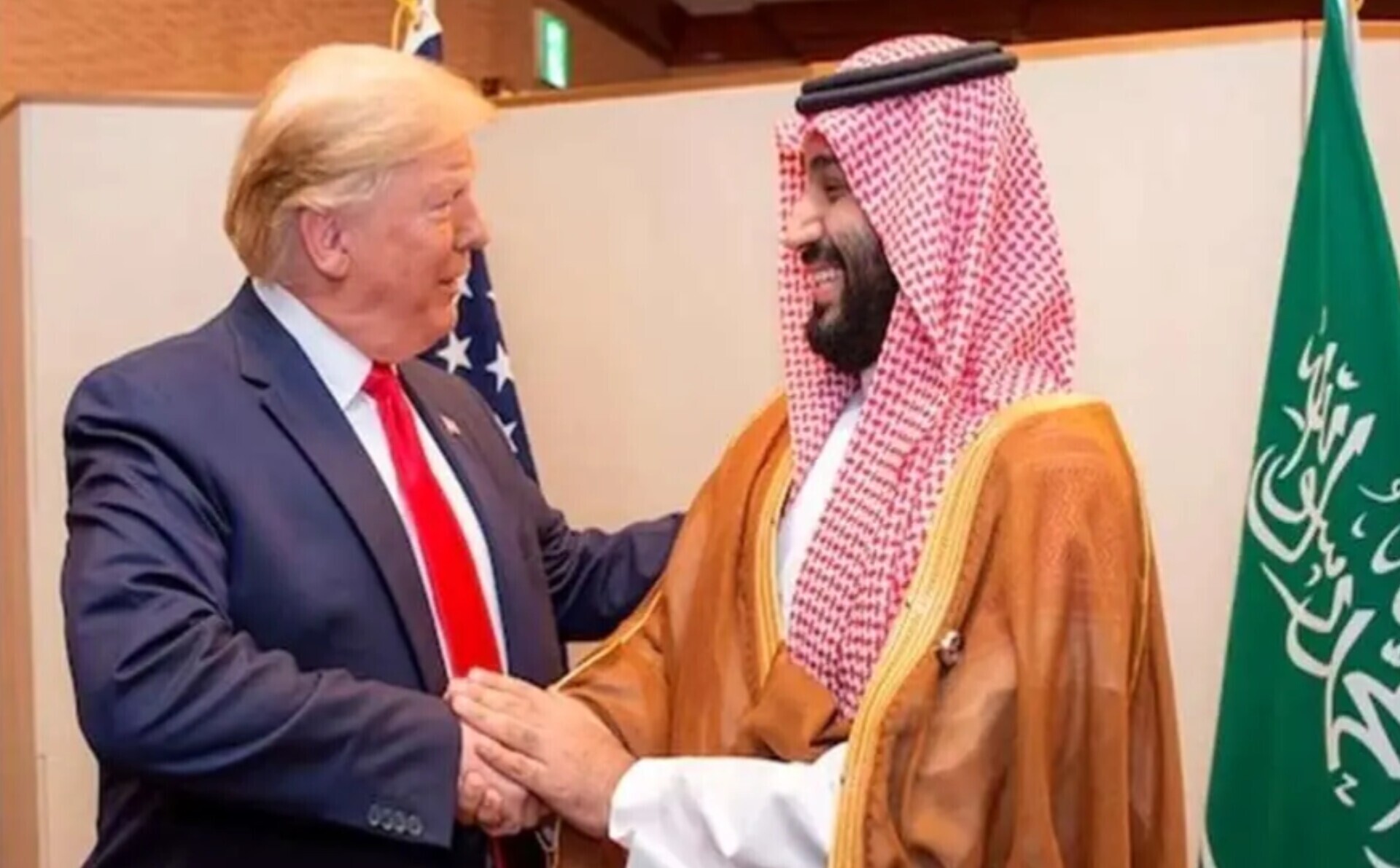ببینید| شیوه خداحافظی ترامپ از بن‌سلمان سوژه شد