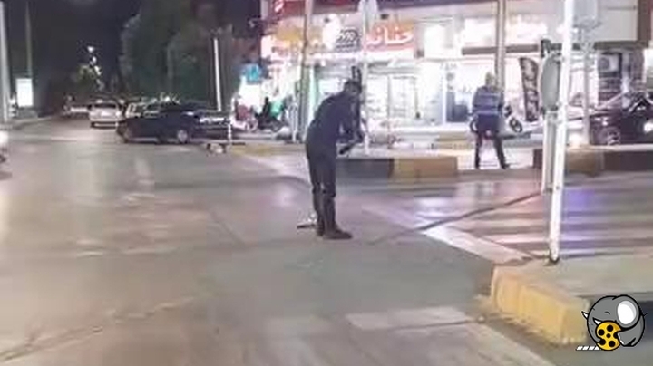 ببینید| کار متفاوت پلیس شاهین شهر بعد از تصادف وایرال شد