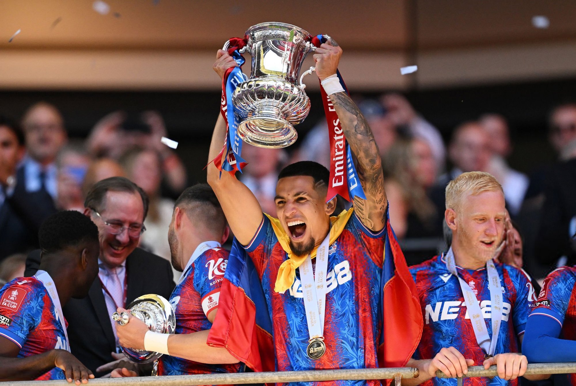 ببینید| جشن قهرمانی کریستال پالاس در جام حذفی انگلیس