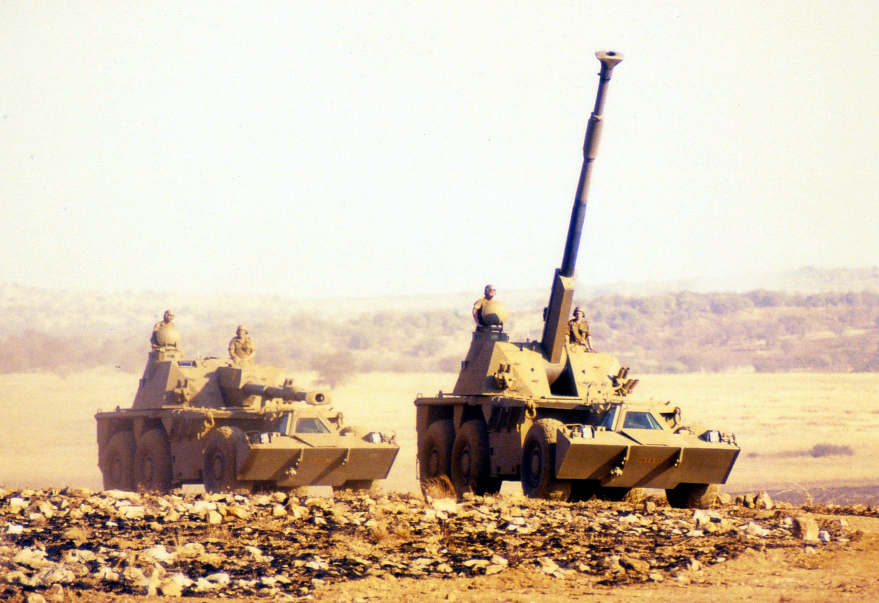 مشخصات هویتزر خودکششی G۶ مشخصات هویتزر خودکششی G۶