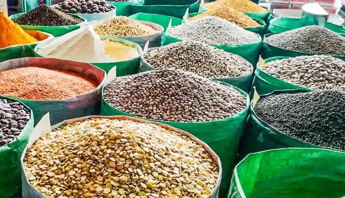 سقوط آزاد قیمتها در بازار حبوبات سقوط آزاد قیمتها در بازار حبوبات