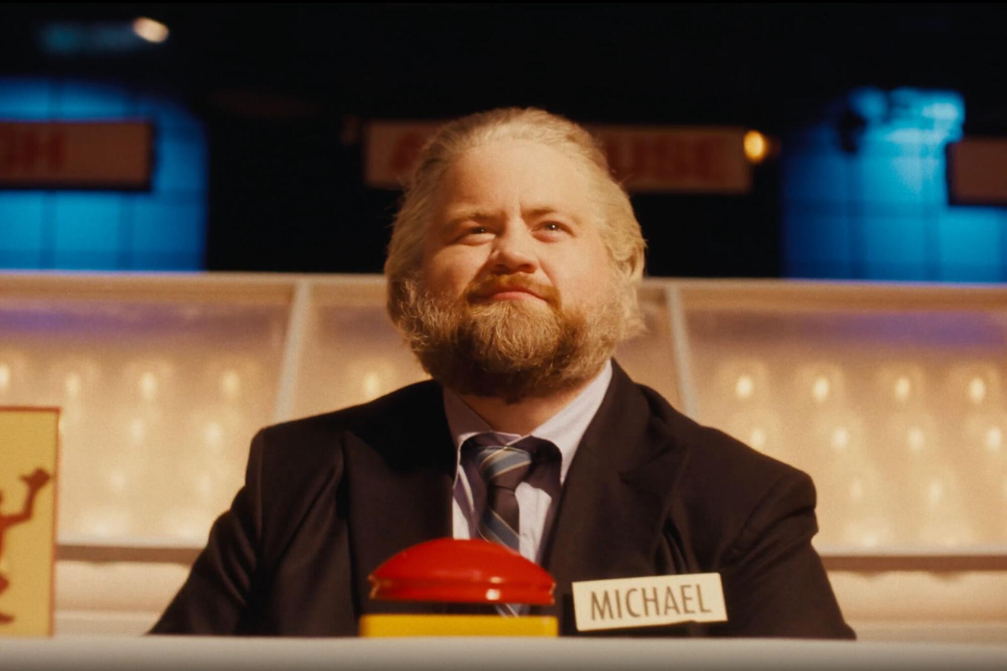 نقد و بررسی فیلم «خوش شانسترین مرد آمریکا» | روایتی از هوش، طمع و فساد در عصر سرگرمی نقد فیلم خوش شانسترین مرد آمریکا