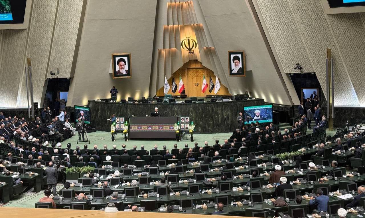 ببینید| پزشکیان در مراسم گرامیداشت شهدای خدمت: سادگی در همه شئون زندگی آنها مشهود بود