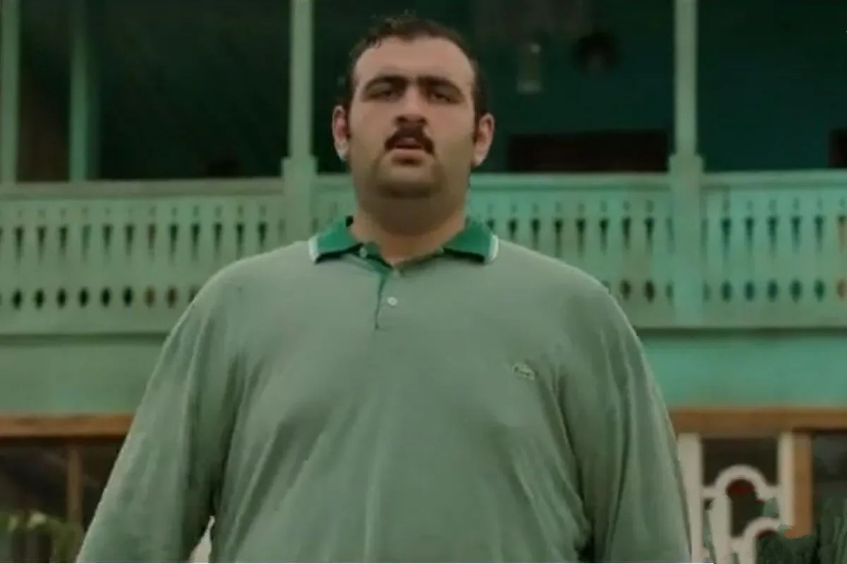 ببینید| بهروز پایتخت: من فرزند طلاقم، ۲۰ ساله پدرم را ندیدم