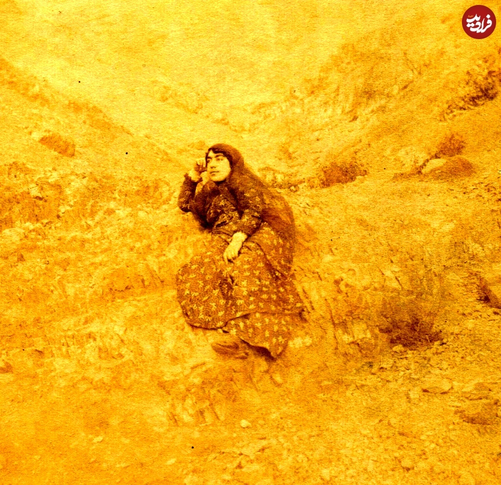 ژست خاص فخر التاج، نوه ناصرالدین شاه در دهه ۱۲۷۰