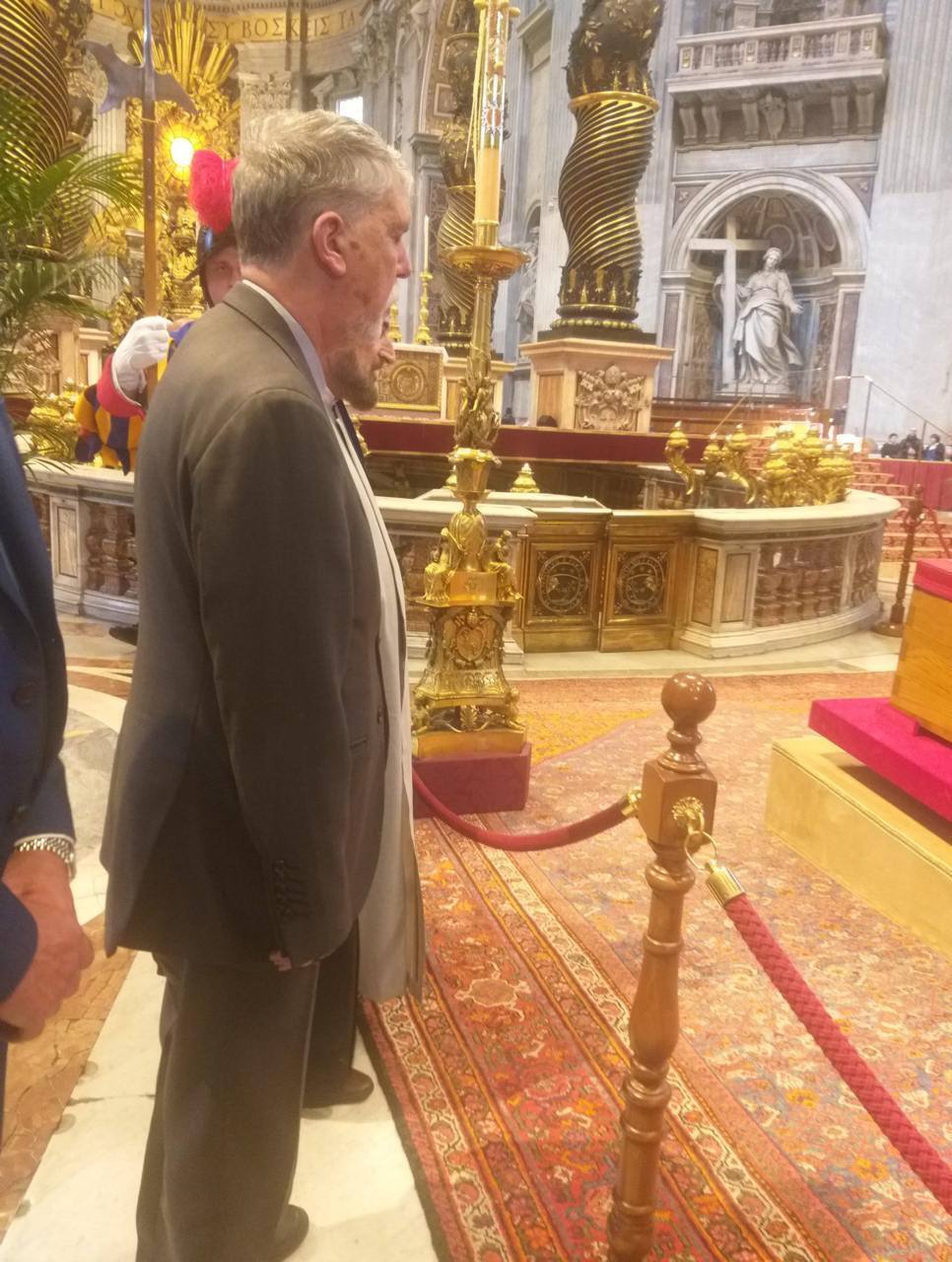 ادای احترام وزیر ارشاد به پاپ