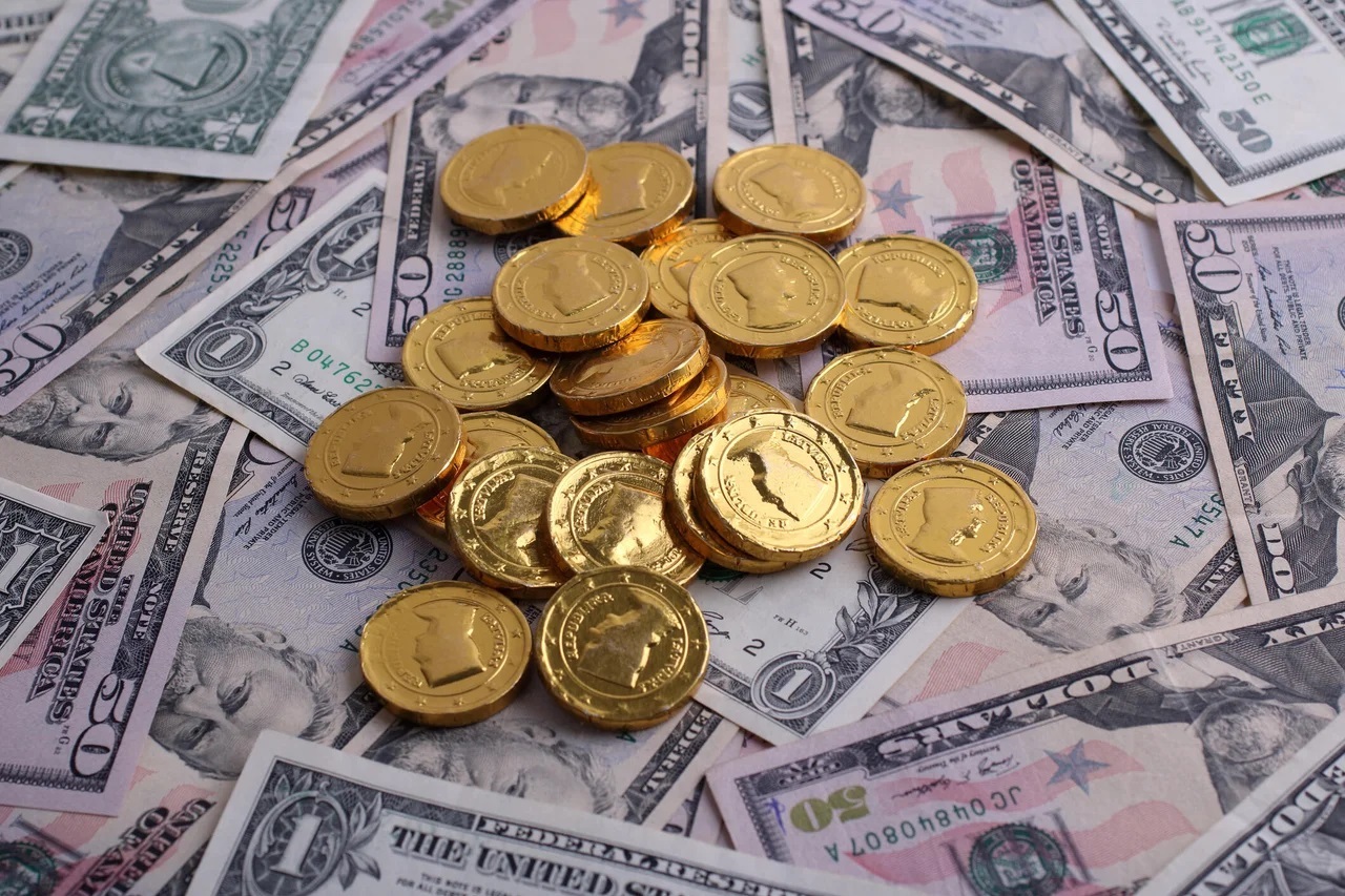 قیمت دلار، طلا و سکه امروز ۶ اردیبهشت ۱۴۰۴ قیمت دلار