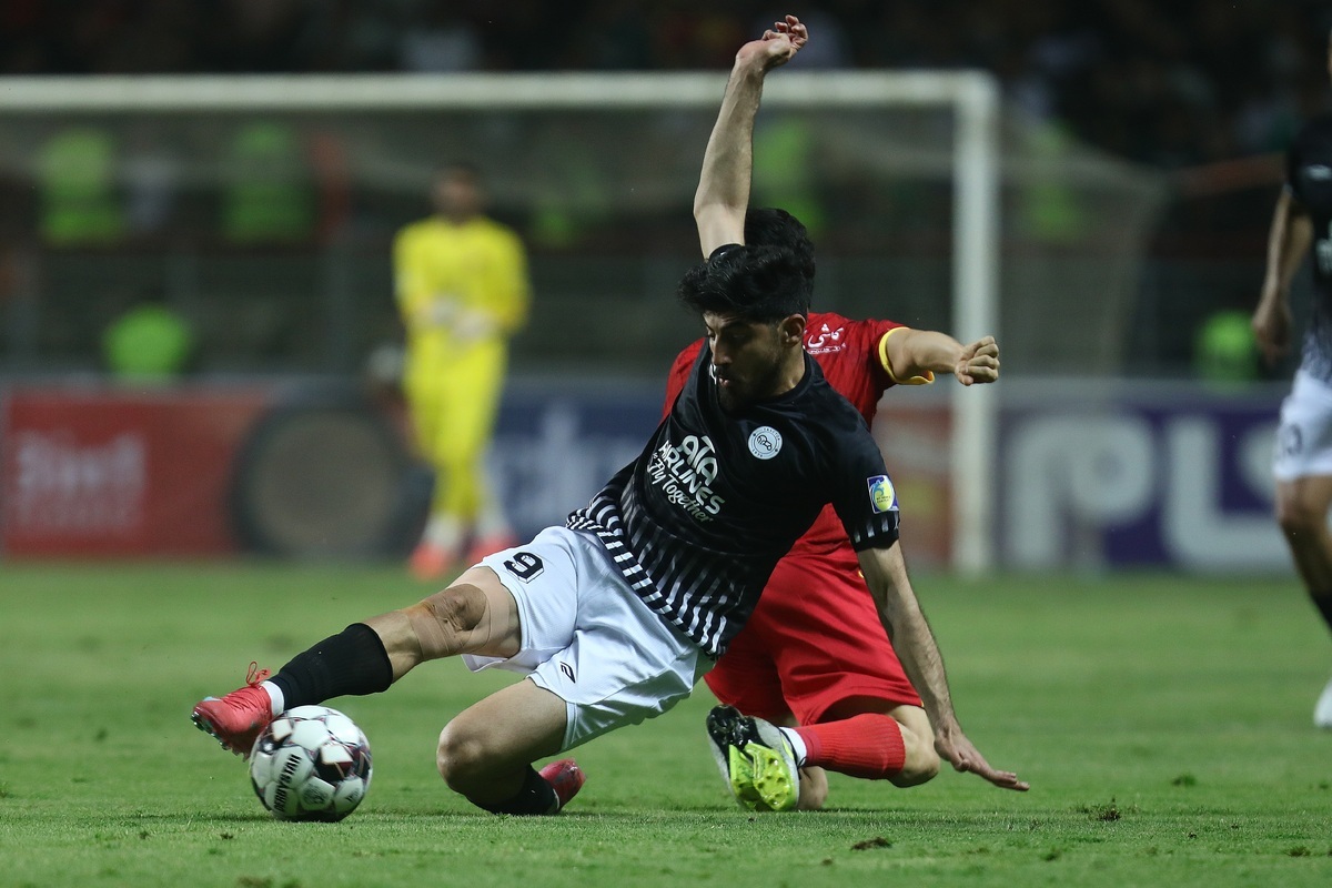 فولاد و تراکتور