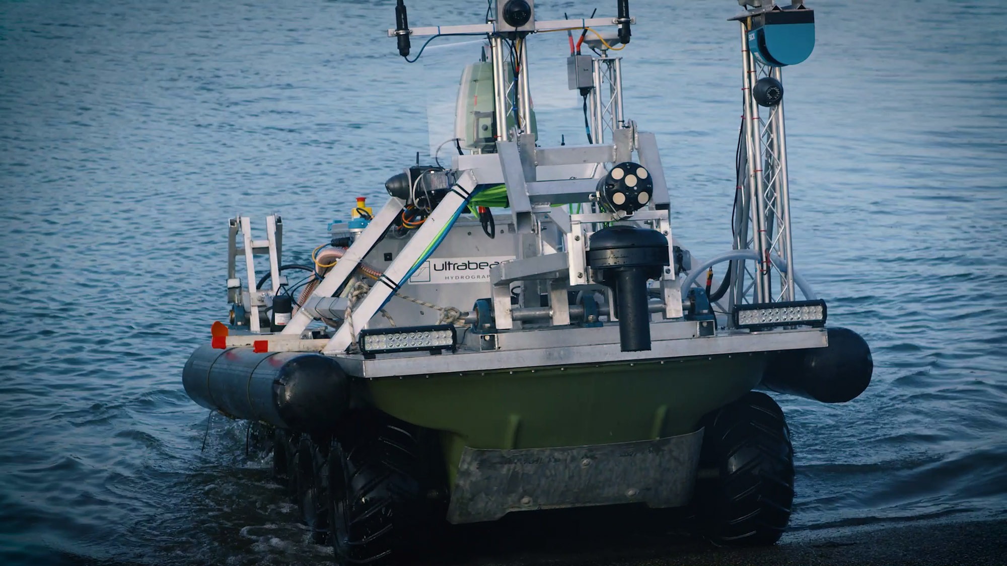 خودروی آبی خاکی Argonaut