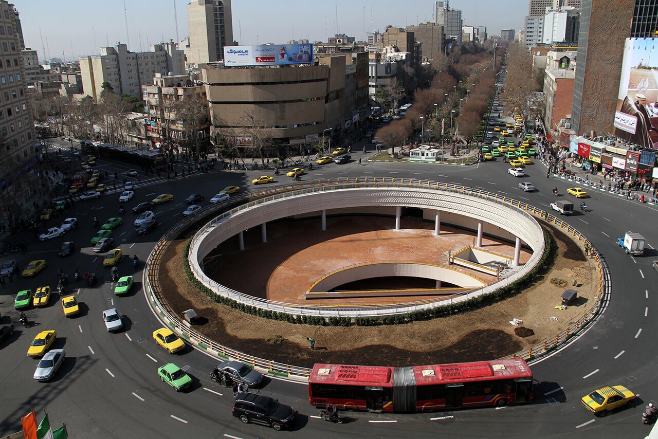 میدان ولیعصر