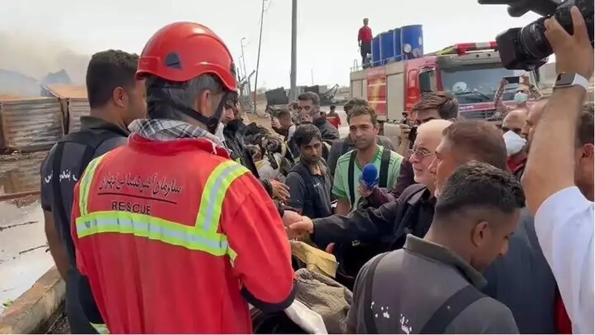 بازدید وزیر کشور از محل حادثه بندر شهید رجایی