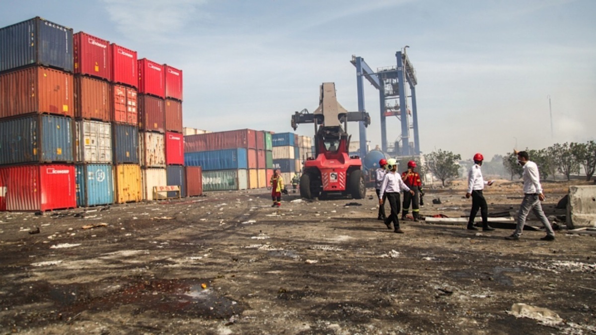 ارسال محموله‌های صادراتی به گمرک رجایی از سر گرفته شد