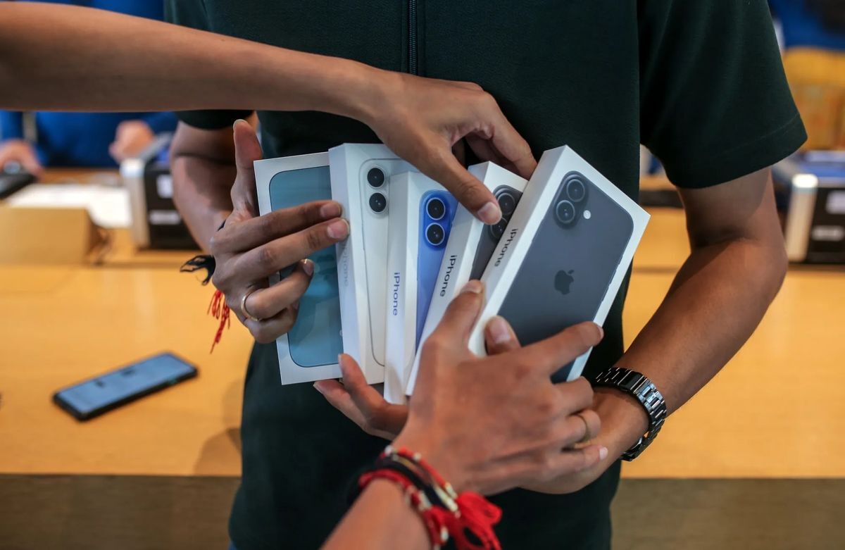 حذف ممنوعیت واردات گوشی‌های آیفون