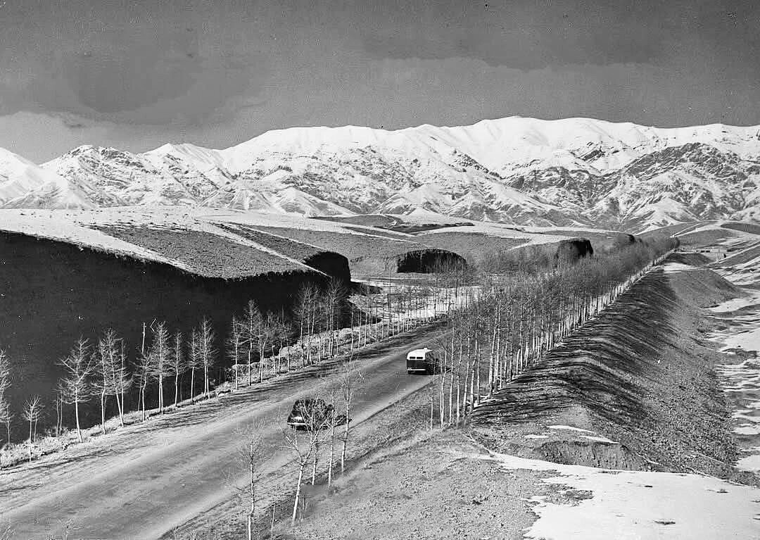 عکسی جالب از خیابان ولیعصر ۷۵سال پیش