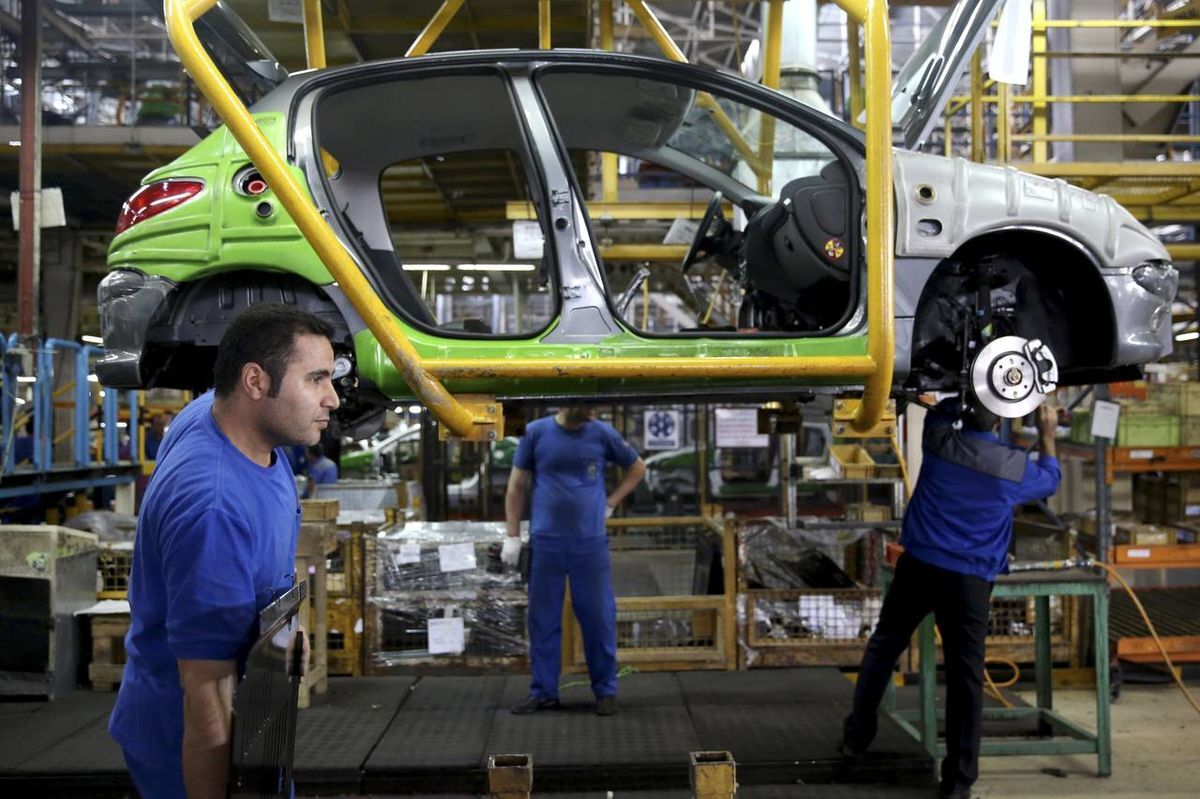 خودروسازان به دنبال فشار به دولت برای افزایش قیمت