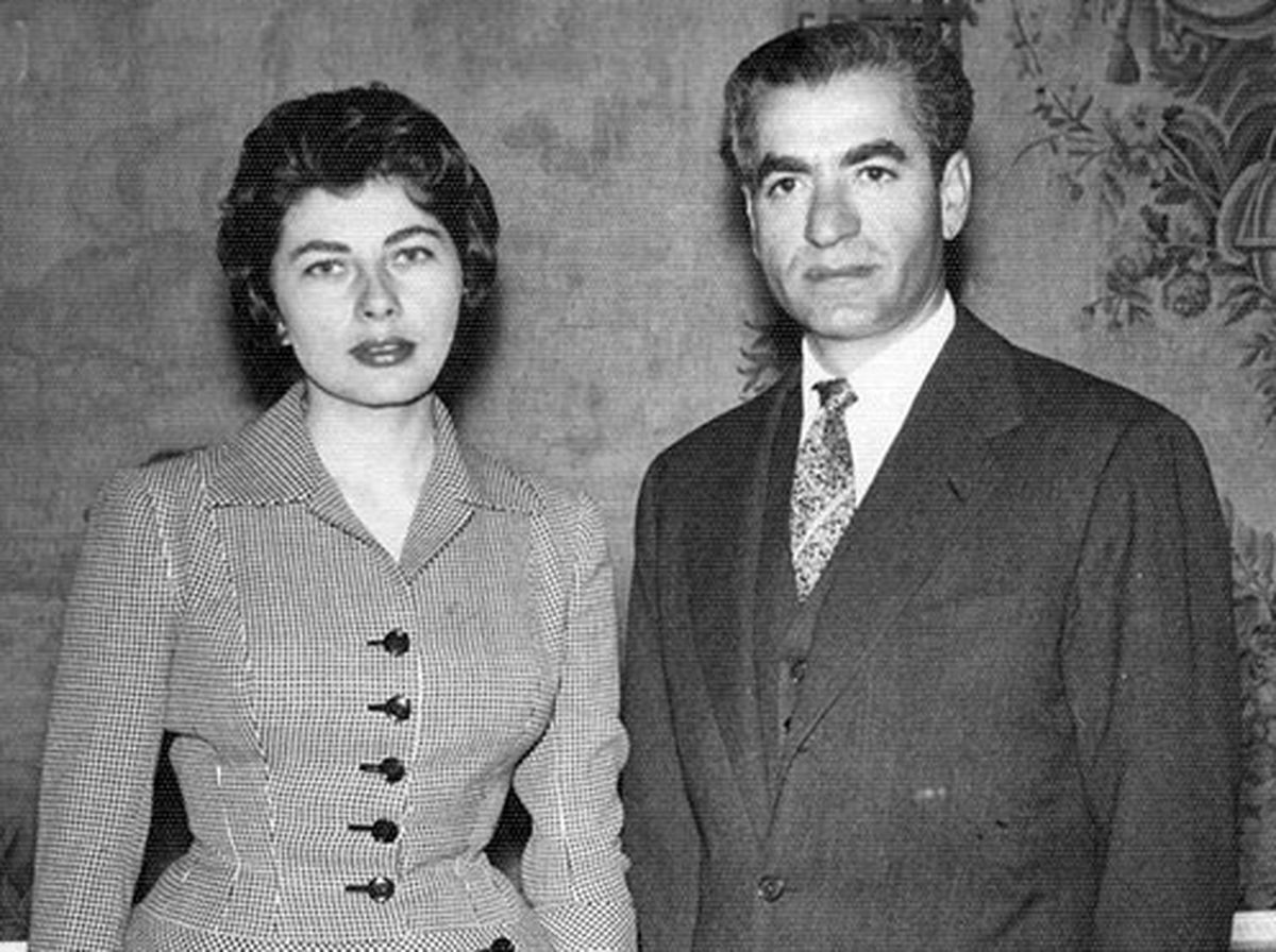 محمدرضا پهلوی و ثریا در خیابان‌های رم؛ سال ۱۳۳۱ +عکس