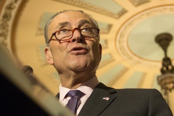 شومر از پشتپرده مذاکرات با ایران گفت | ترامپ دنبال توافق پنهانی است؟ شومر