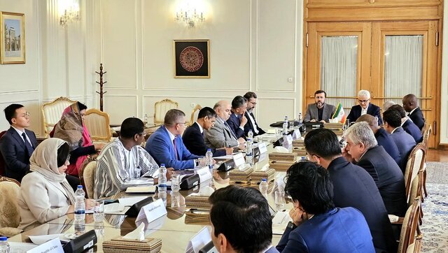 هشدار ایران درباره اقدامات سیاستزده غرب در شورای حکام آژانس هشدار ایران درباره اقدامات سیاستزده غرب در شورای حکام آژانس