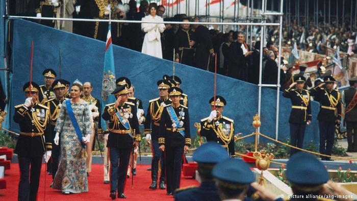 عکس| تصویر جذاب از جشن پنجاهمین سالگرد تاسیس سلطنت پهلوی