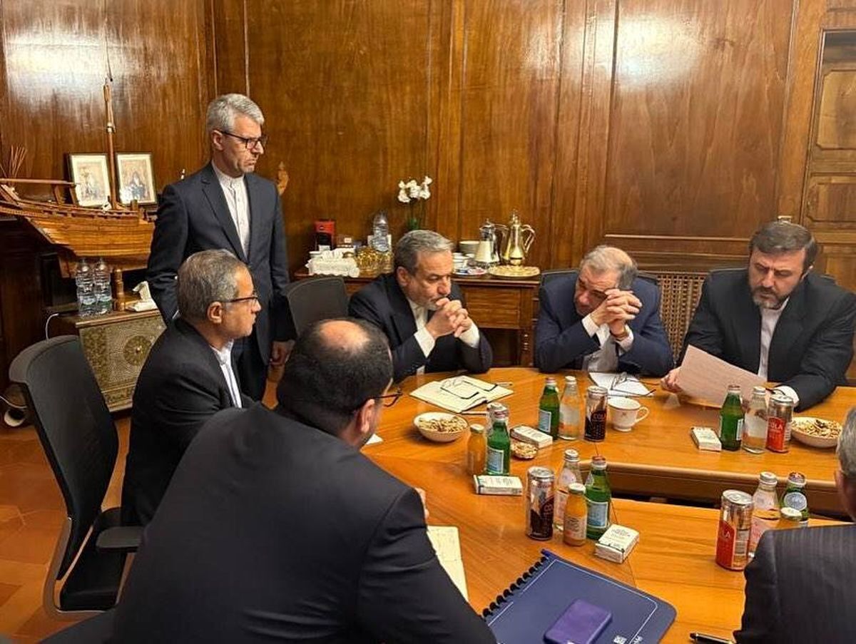 رسانه چینی به نقل از مقام ایرانی: آمریکاییها میدانند ایران هرگز توقف غنیسازی را نخواهد پذیرفت رسانه چینی به نقل از مقام ایرانی: آمریکاییها میدانند ایران هرگز توقف غنیسازی را نخواهد پذیرفت