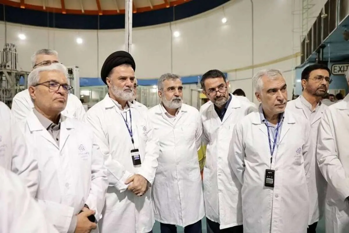 بازدید اعضای کمیسیون امنیت ملی مجلس از راکتور تحقیقاتی تهران بازدید اعضای کمیسیون امنیت ملی مجلس از راکتور تحقیقاتی تهران