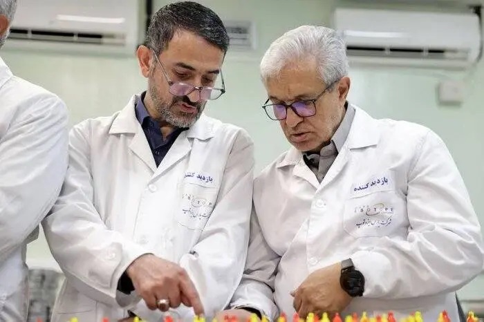 بازدید اعضای کمیسیون امنیت ملی مجلس از راکتور تحقیقاتی تهران بازدید اعضای کمیسیون امنیت ملی مجلس از راکتور تحقیقاتی تهران