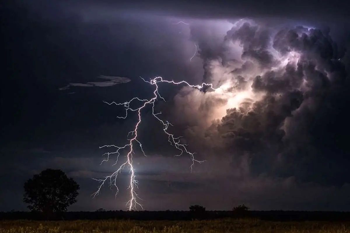 احتمال وقوع طوفان تندری در تهران احتمال وقوع طوفان تندری در تهران