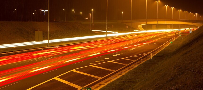 ببینید| شاهکار نورپردازی شب در جاده‌های بلژیک