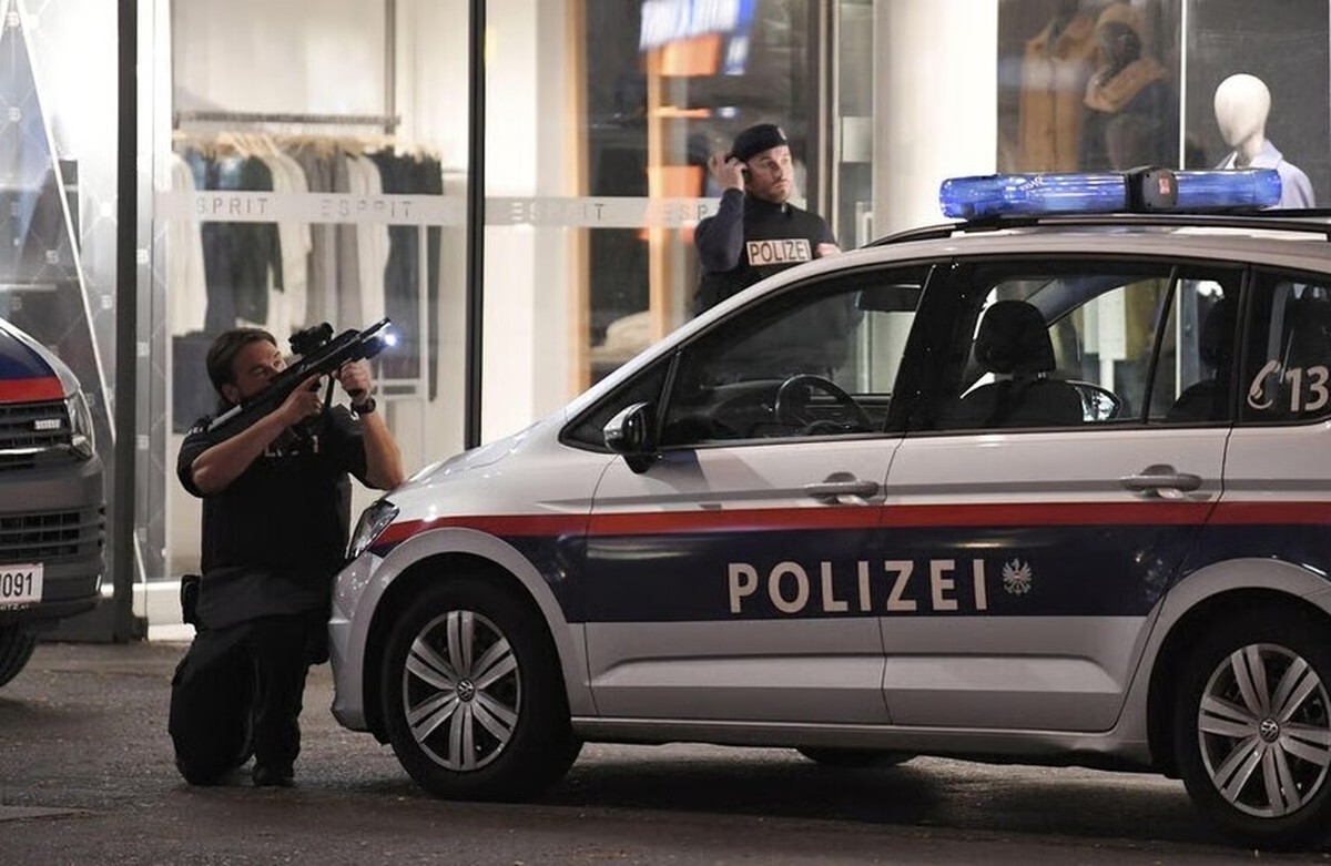 ببینید| حمله مسلحانه به یک مدرسه در اتریش