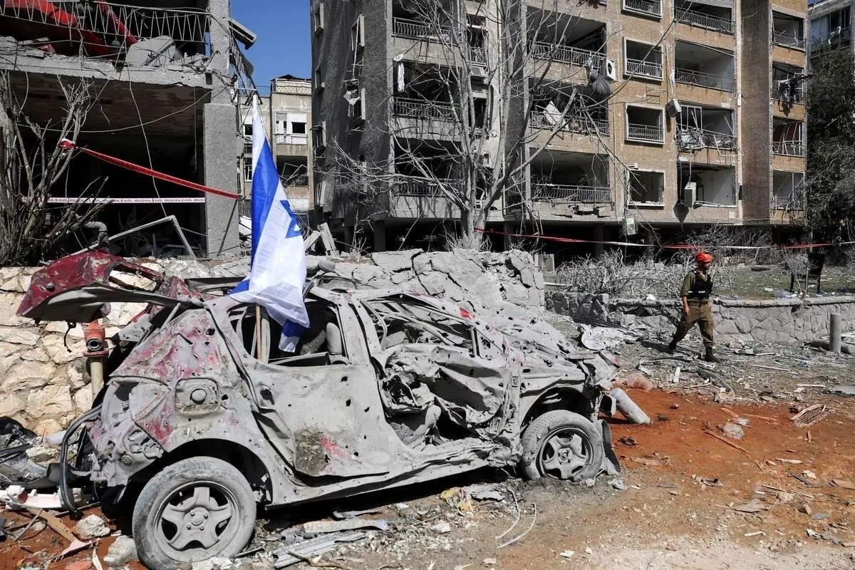 ایران در ۱۵ موج حمله، ۳۸۰ موشک بالستیک به اسرائیل شلیک کرده است