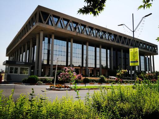 ساختمان شیشه‌ای صداوسیما