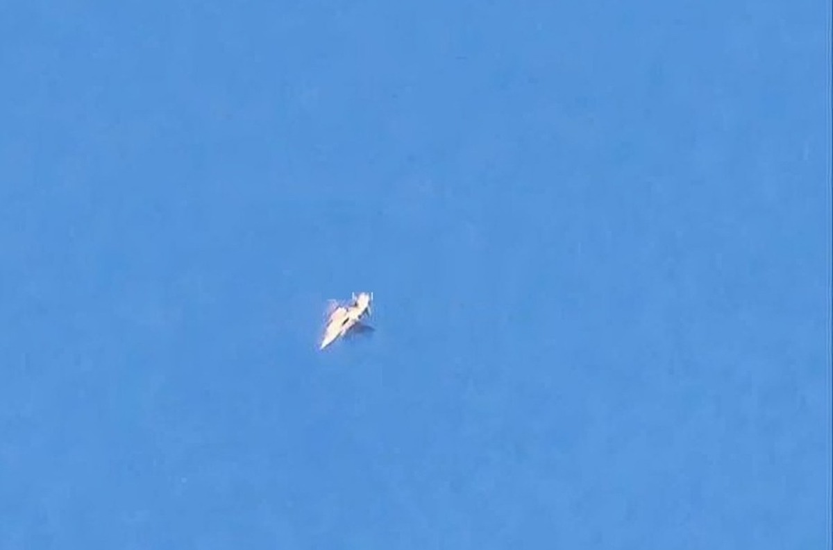 یک هواگرد دشمن در ورامین منهدم شد