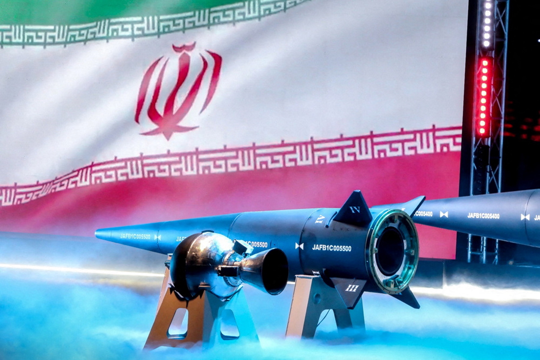 مقایسه موشکهای فتاح ۱ و ۲ مقایسه موشکهای فتاح ۱ و ۲