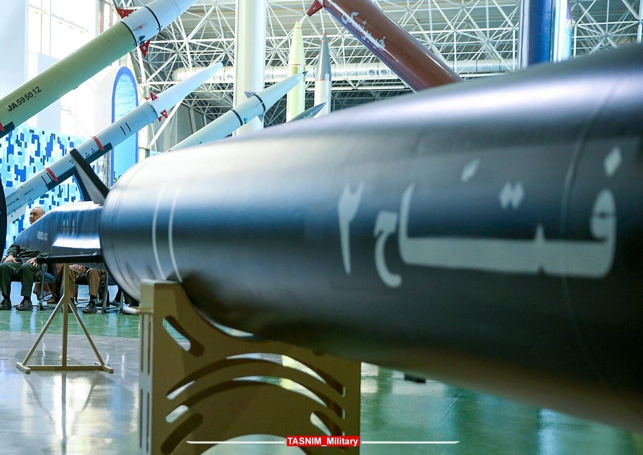 مقایسه موشکهای فتاح ۱ و ۲ مقایسه موشکهای فتاح ۱ و ۲