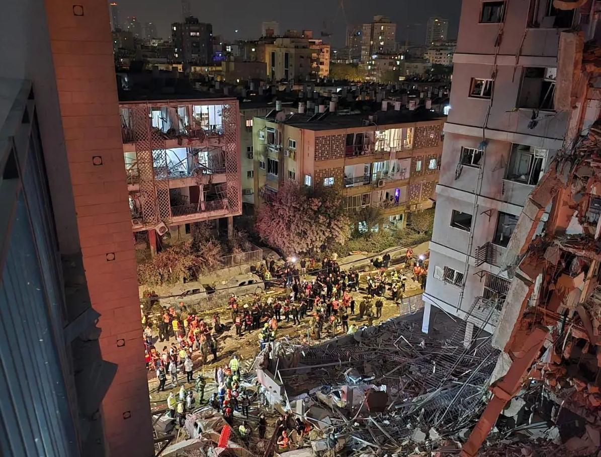 هواپیمای آمریکا دیپلمات‌های خود را از تل‌آویو خارج کرد