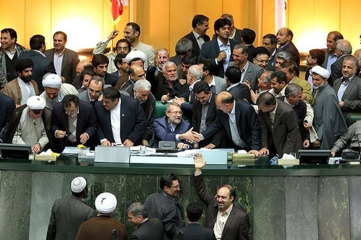 ببینید| سوگند یاد کردن اعضای هیات رئیسه مجلس