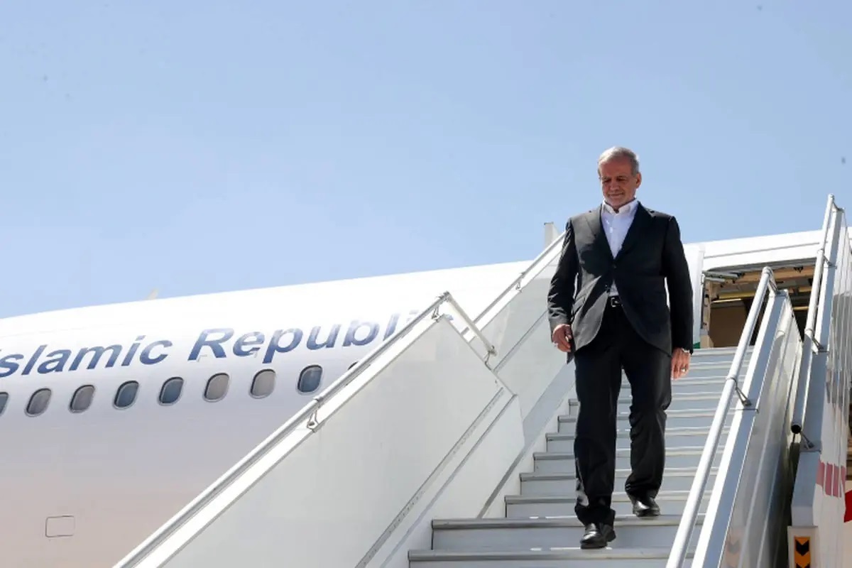 پزشکیان وارد مسقط شد