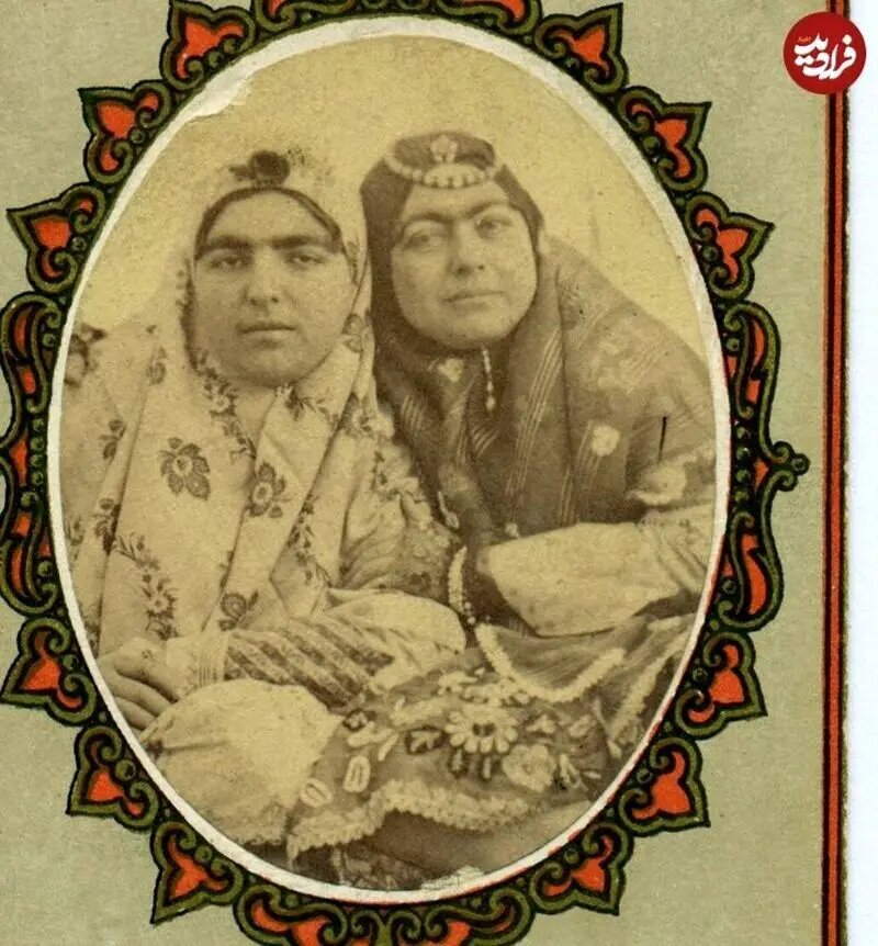 عکس| قاب صمیمانه دختر ناصرالدین شاه با مادرشوهرش