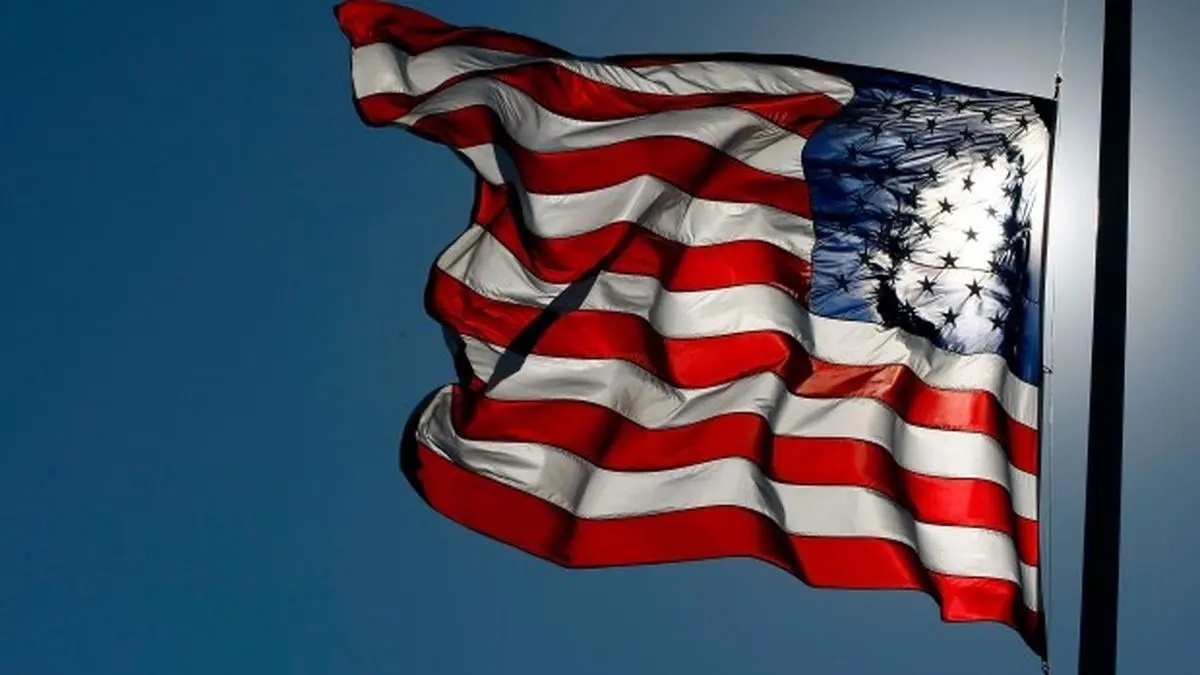 اهتزاز پرچم آمریکا پس از ۱۳ سال در دمشق +تصاویر