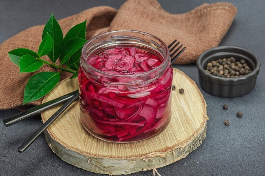 ترشی برای سرماخوردگی خوبه یا بد؟ ترشی برای سرماخوردگی خوبه یا بد؟