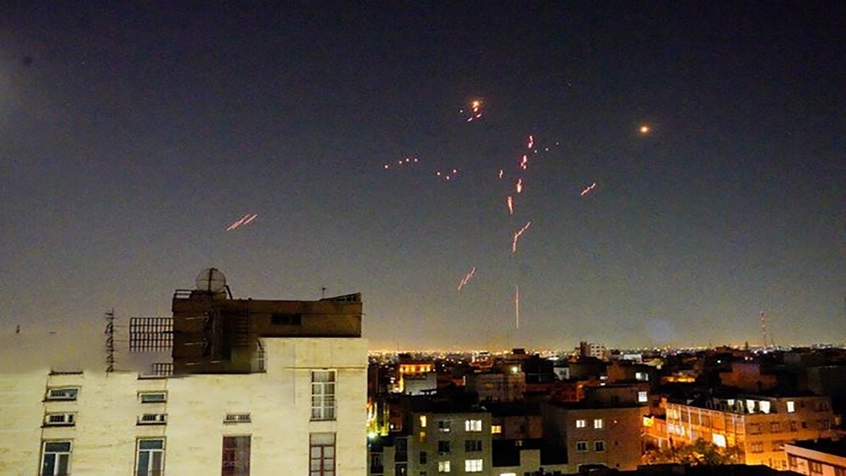 سپاه: صدای انفجار در آران و بیدگل ناشی از تست پدافندی است