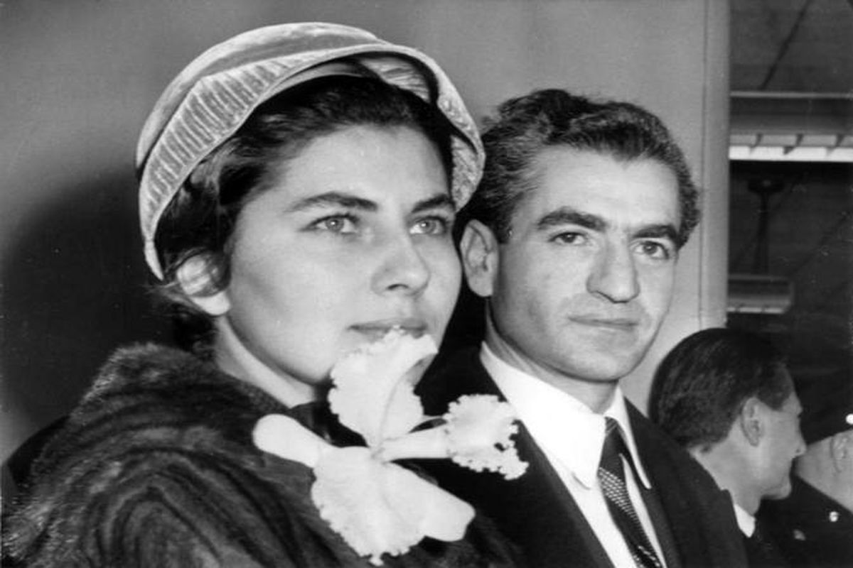 عکسی از ثریا همسر دوم محمدرضا پهلوی؛ سال ۱۳۳۸ در اروپا